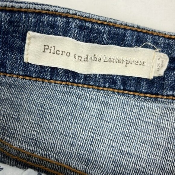 Anthropologie‎ Pilcro Mid Rise Slim Boyfriend Distressed Denim Shorts Size 27 - Picture 10 of 12